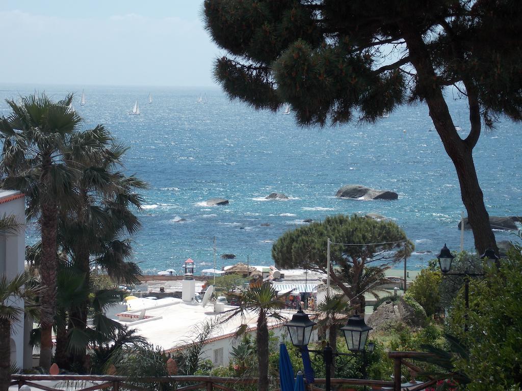 Villa Loreta Forio di Ischia Екстериор снимка