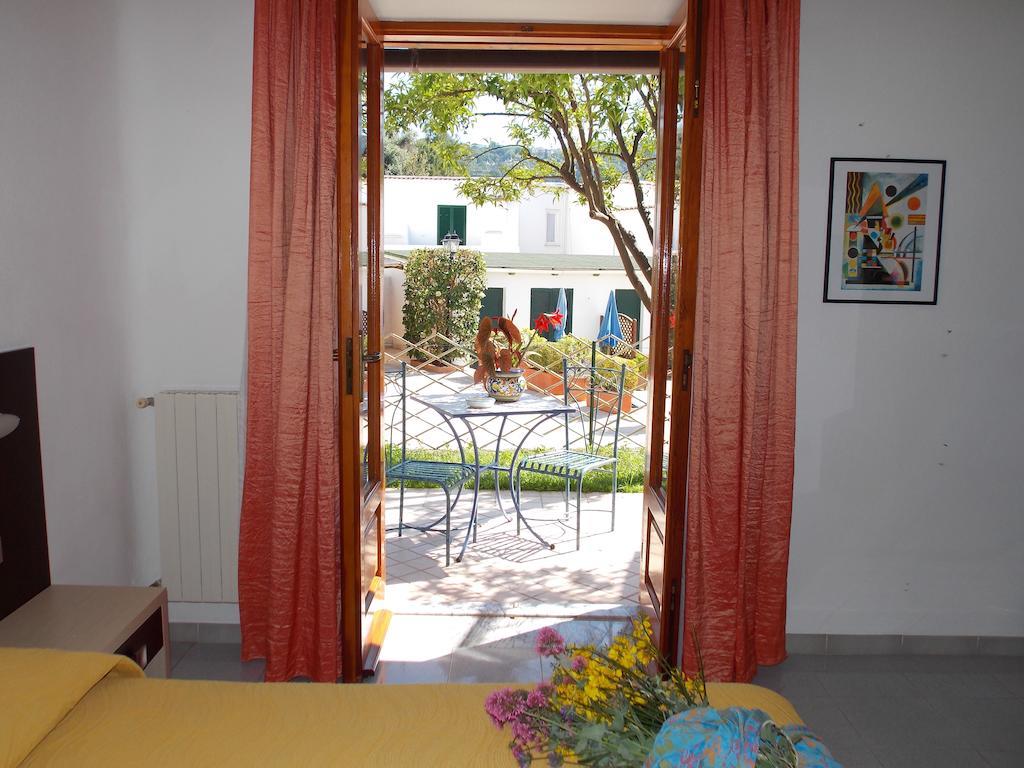 Villa Loreta Forio di Ischia Екстериор снимка