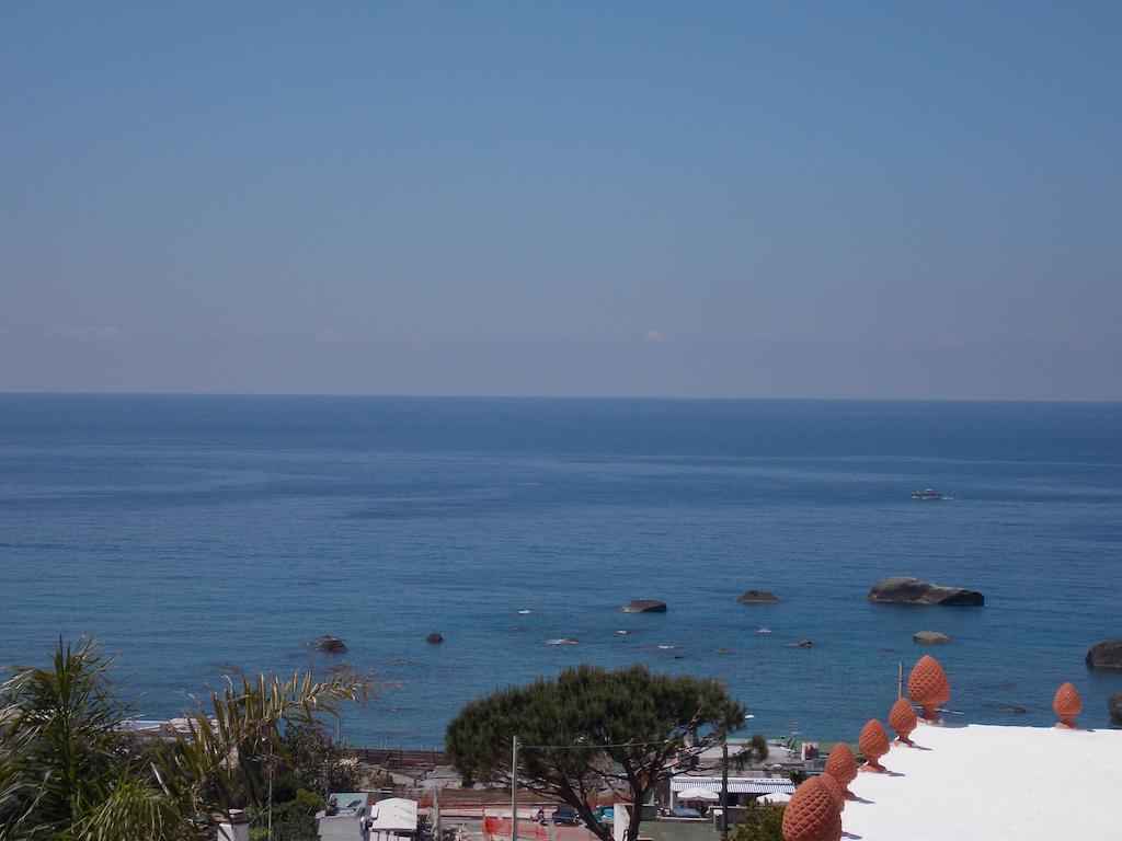 Villa Loreta Forio di Ischia Екстериор снимка
