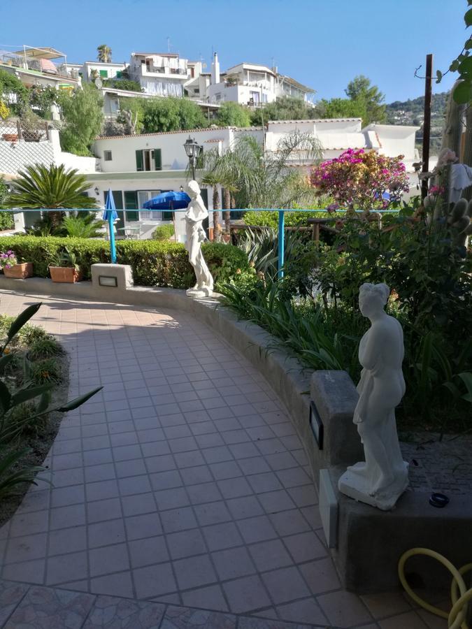 Villa Loreta Forio di Ischia Екстериор снимка